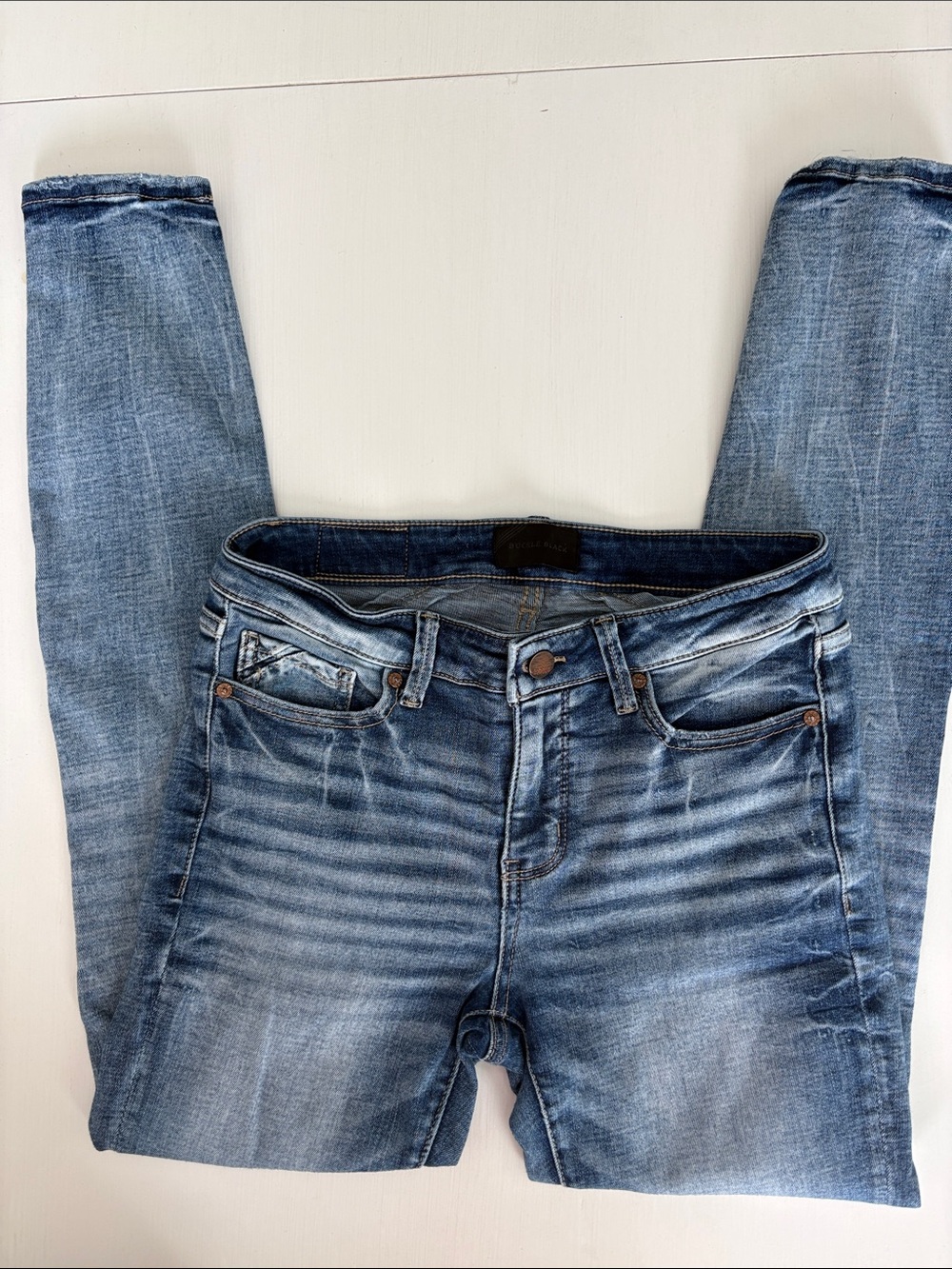 Buckle Black Label Light Wash Women’s Skinny Jeans